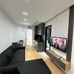 Enzo Center 티라나