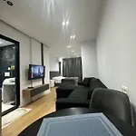 Enzo Center * 티라나