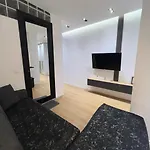 Enzo Center Apartamento Tirana