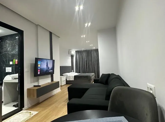 Enzo Center * Tirana