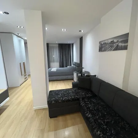 Enzo Center Apartamento