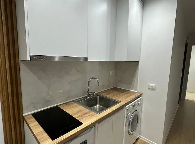 Enzo Center Apartman