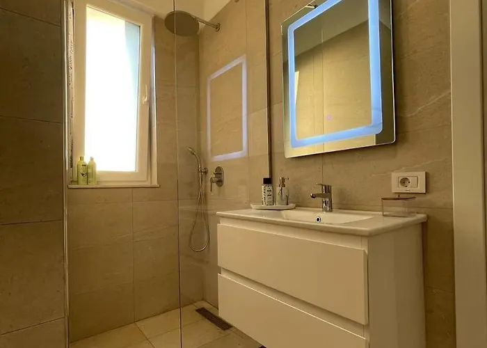 Enzo Center Apartman